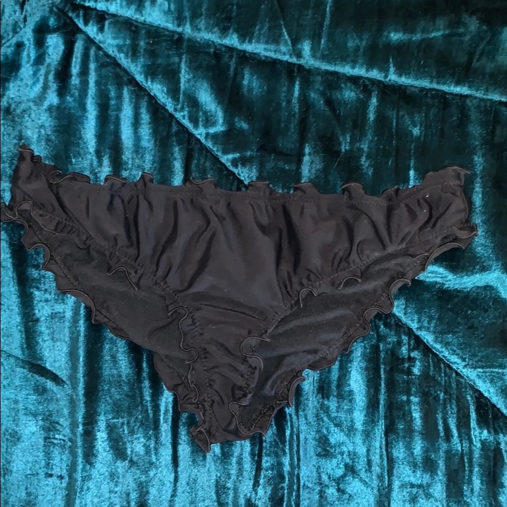 HOLLISTER scrunch bikini bottoms